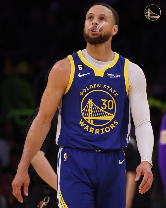 卡在进攻端 卡在进攻端